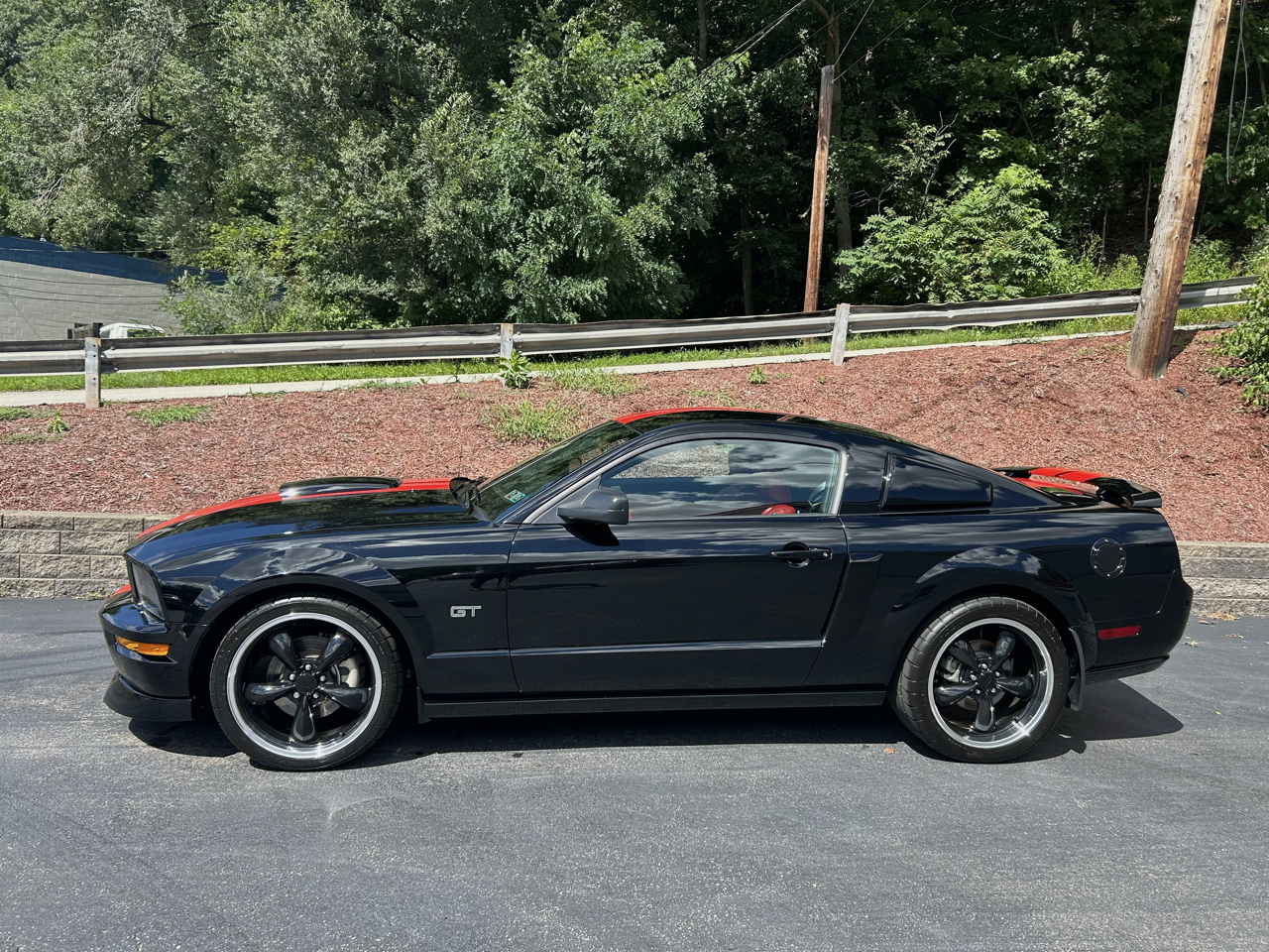 Ford Mustang 2dr Cpe GT Deluxe 2008