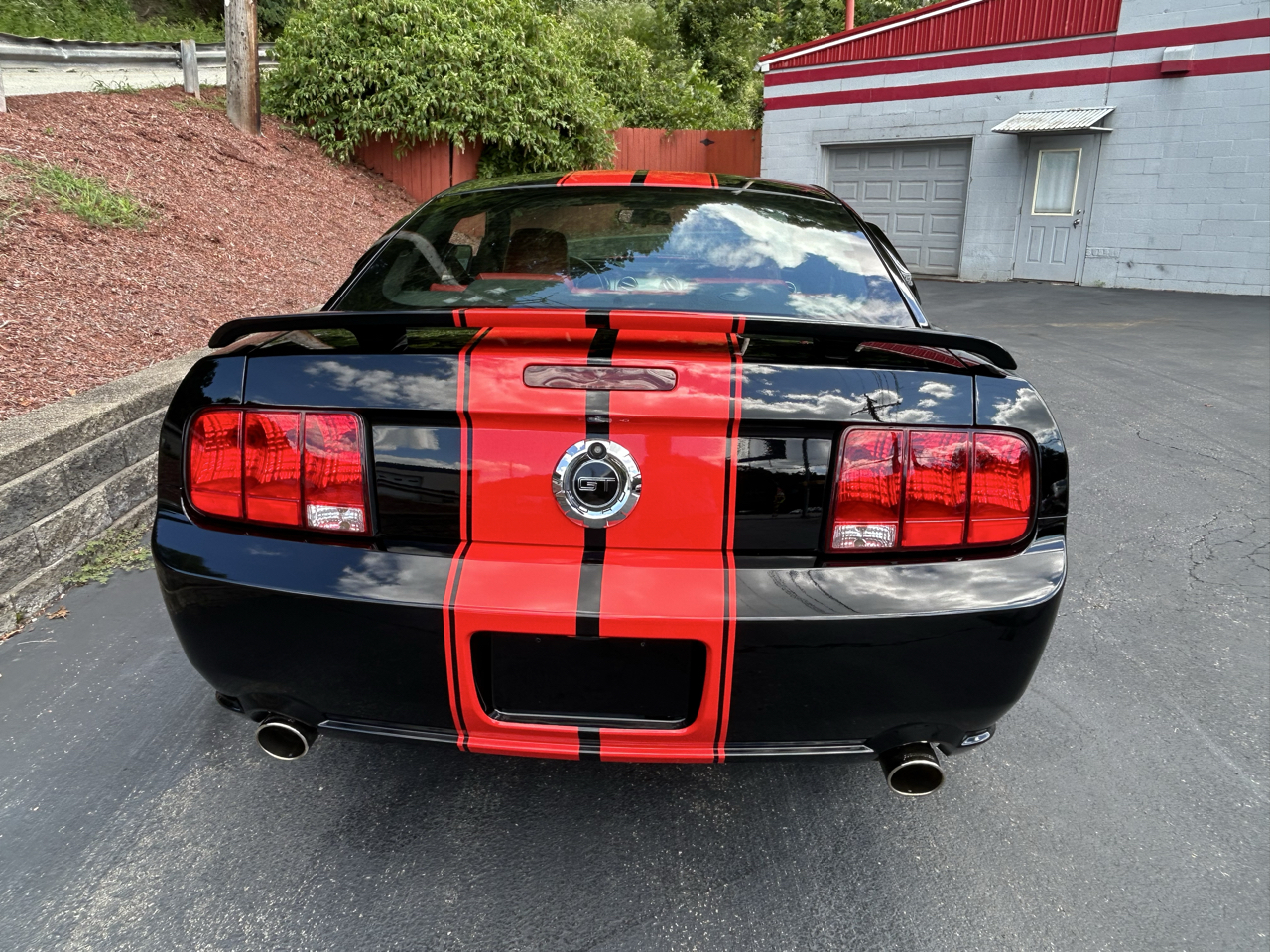 Ford Mustang 2dr Cpe GT Deluxe 2008