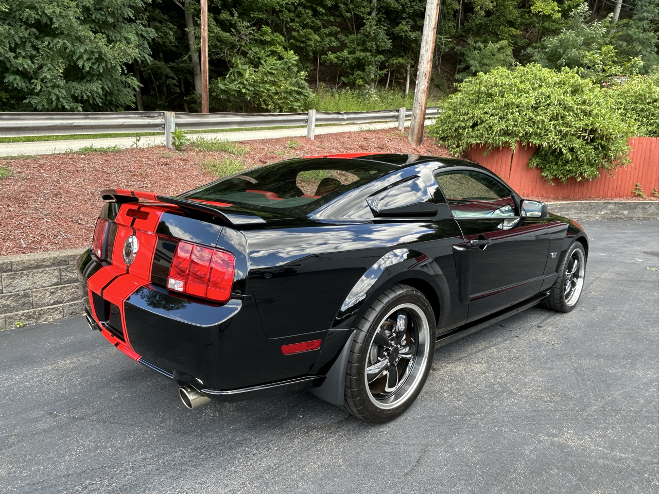 Ford Mustang 2dr Cpe GT Deluxe 2008