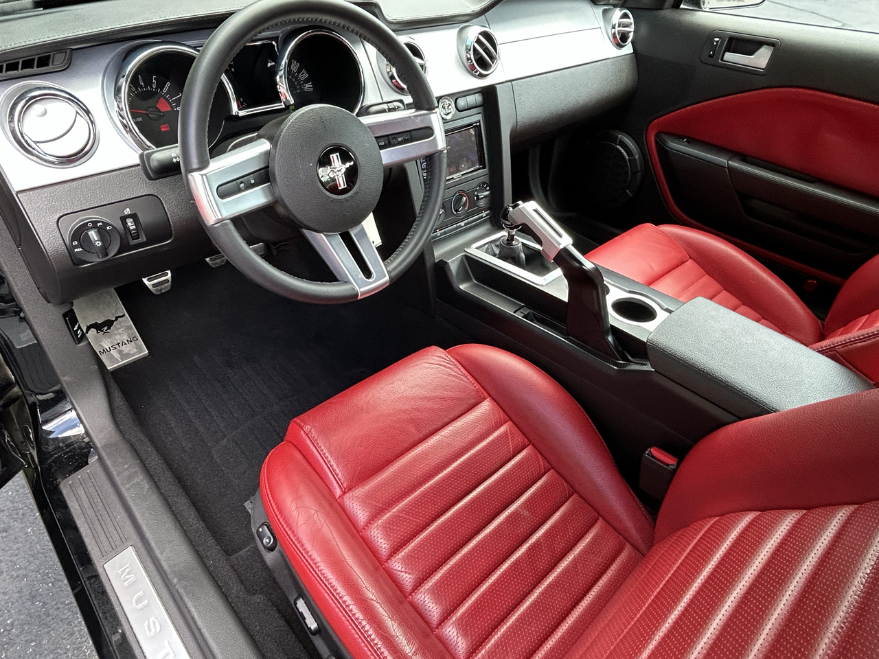 Ford Mustang 2dr Cpe GT Deluxe 2008