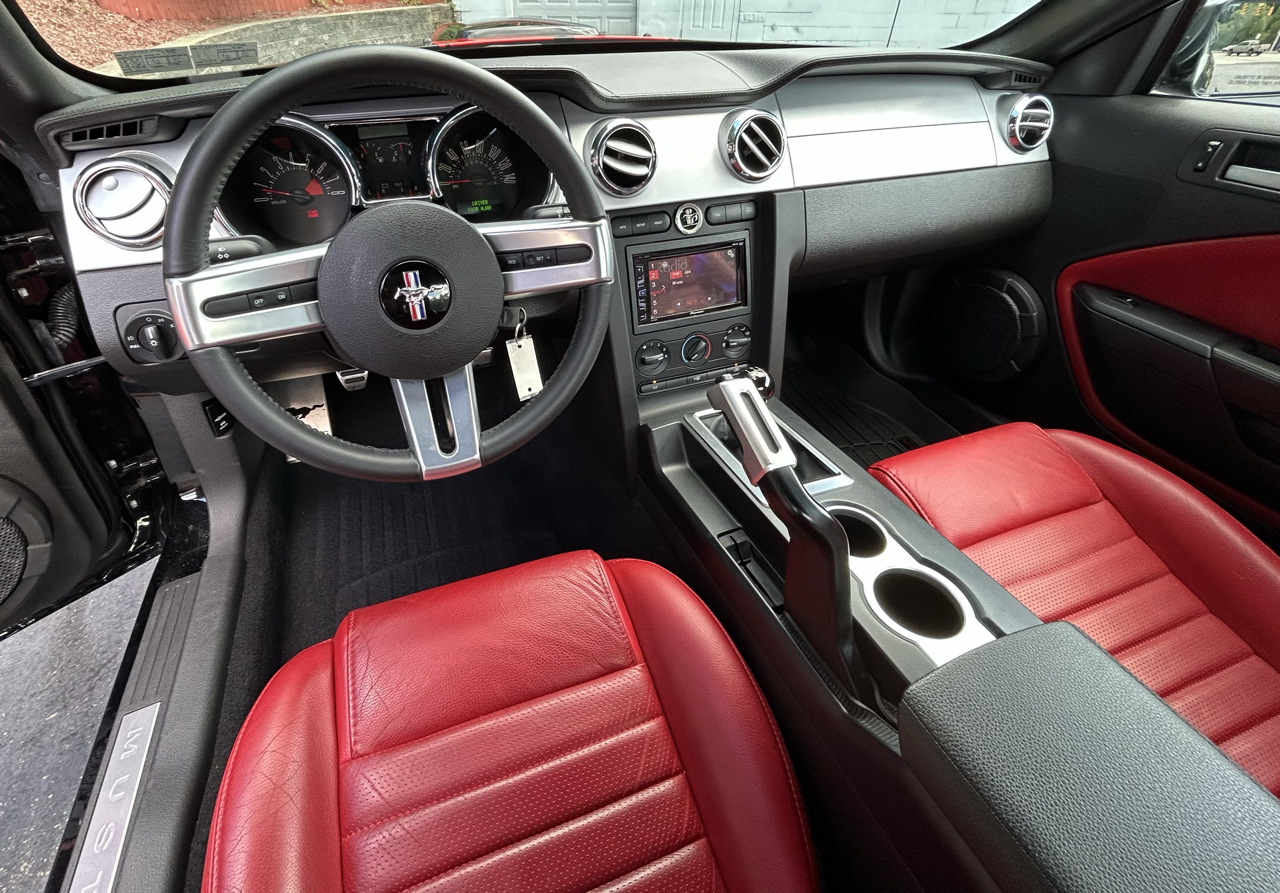 Ford Mustang 2dr Cpe GT Deluxe 2008