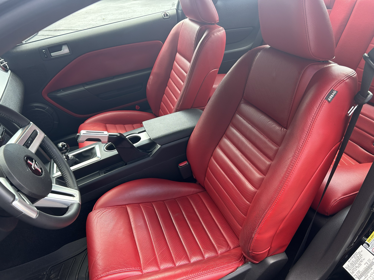 Ford Mustang 2dr Cpe GT Deluxe 2008