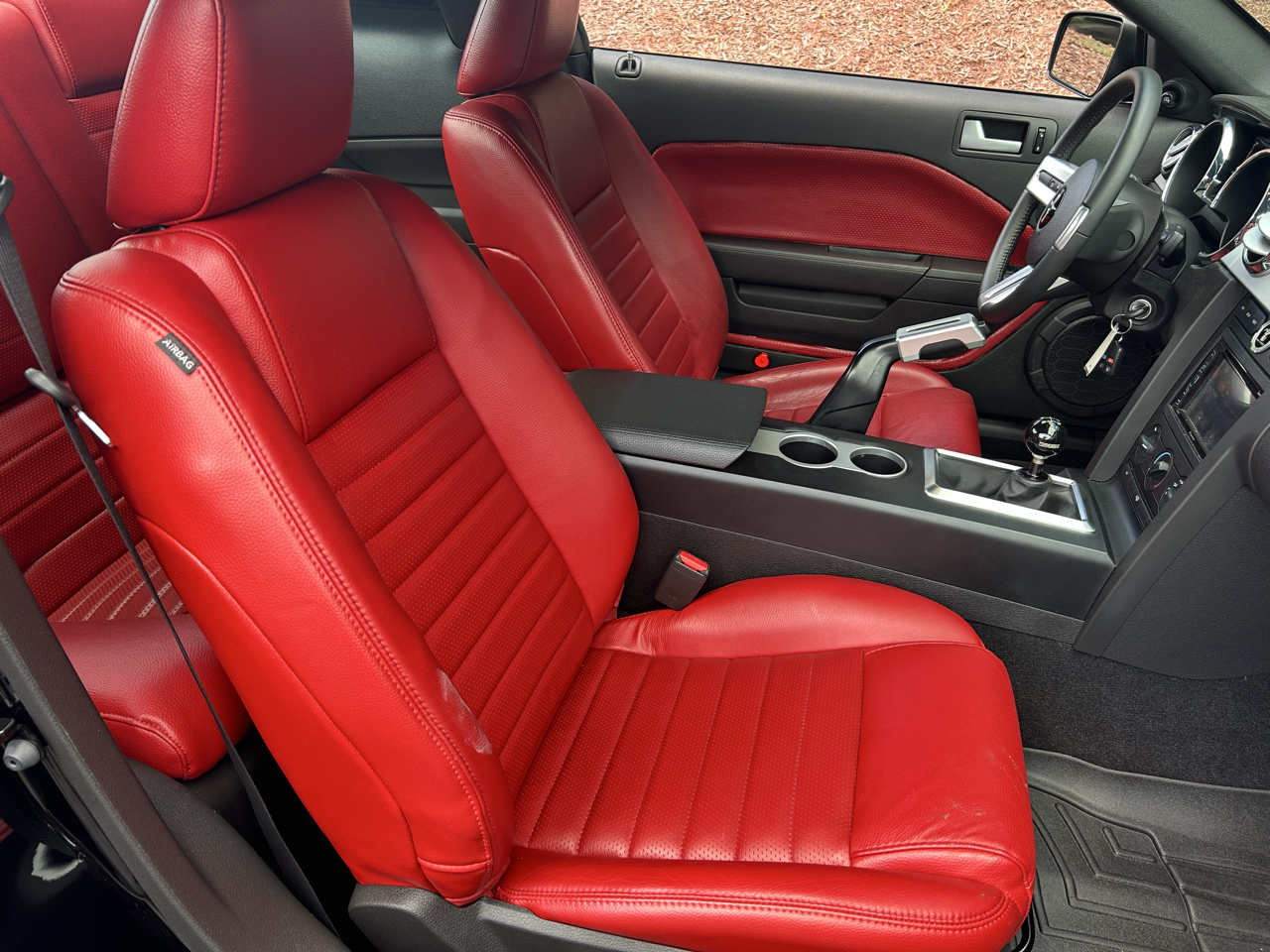 Ford Mustang 2dr Cpe GT Deluxe 2008