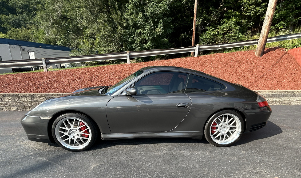Porsche 911 2dr Cpe Carrera 4S Tiptronic 2004