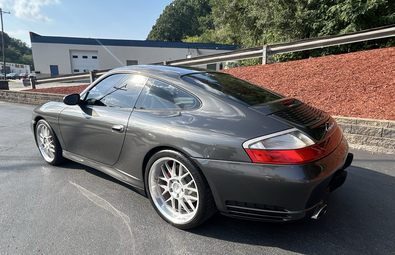 Porsche 911 2dr Cpe Carrera 4S Tiptronic 2004