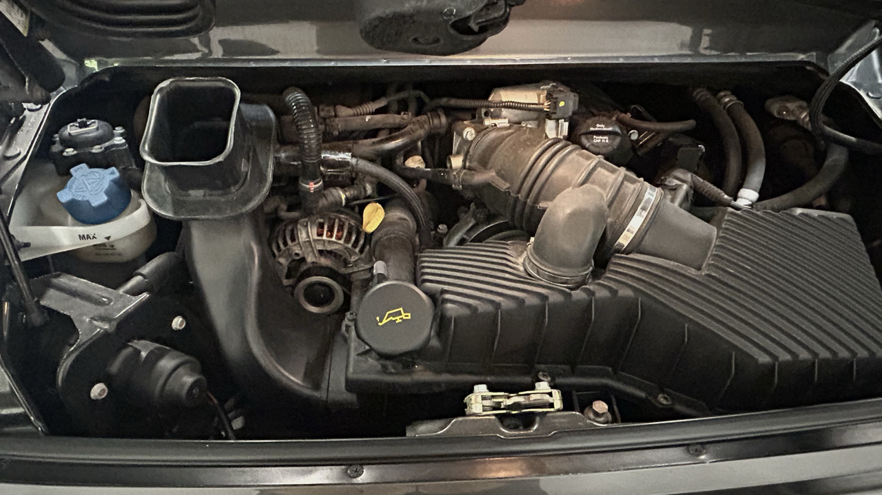 Porsche 911 2dr Cpe Carrera 4S Tiptronic 2004