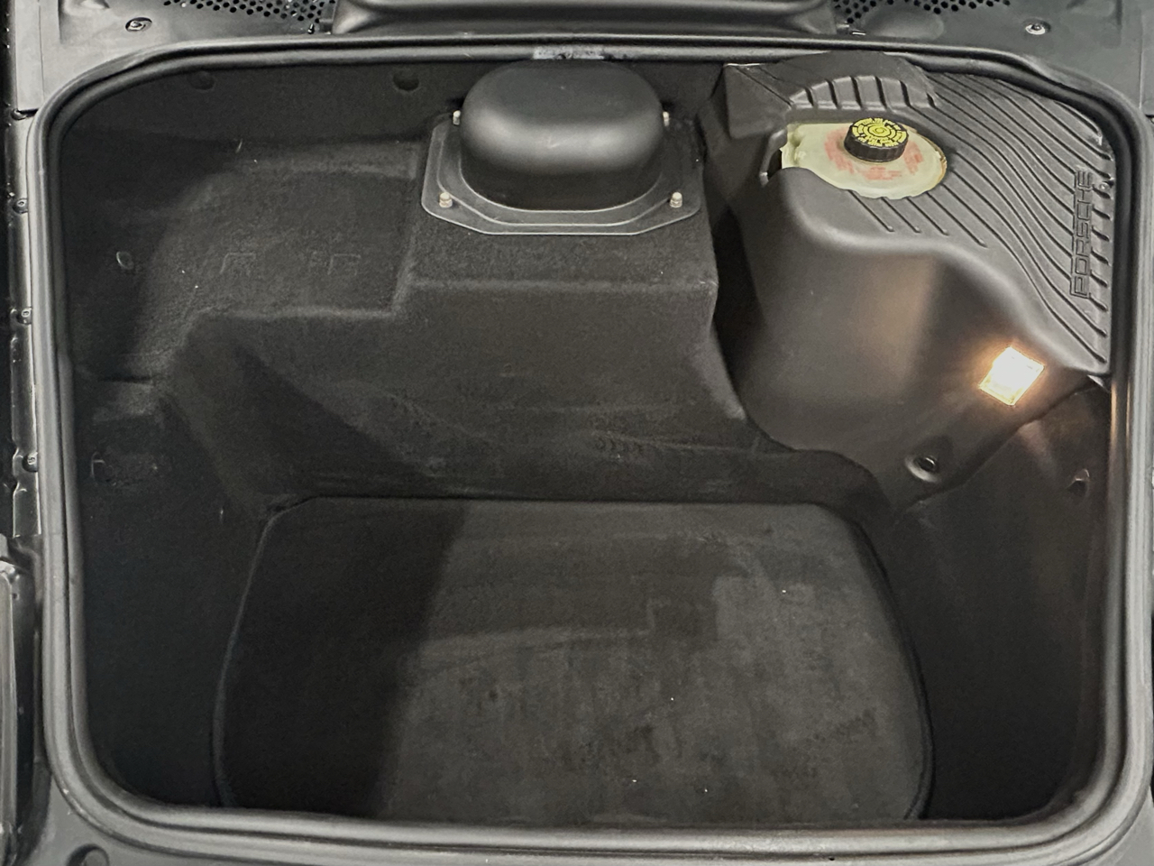 Porsche 911 2dr Cpe Carrera 4S Tiptronic 2004