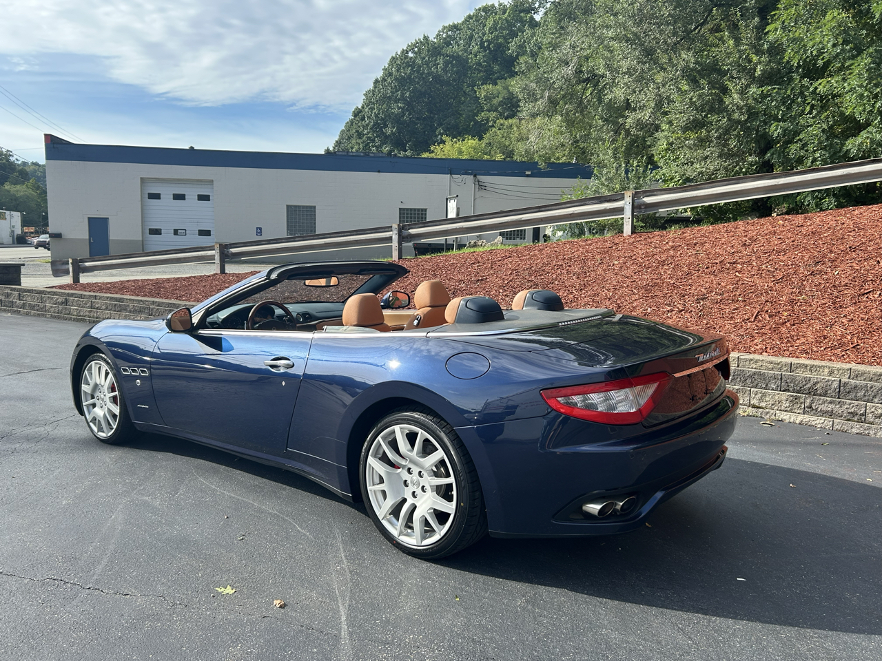 Maserati GranTurismo Convertible 2dr Conv GranTurismo 2011