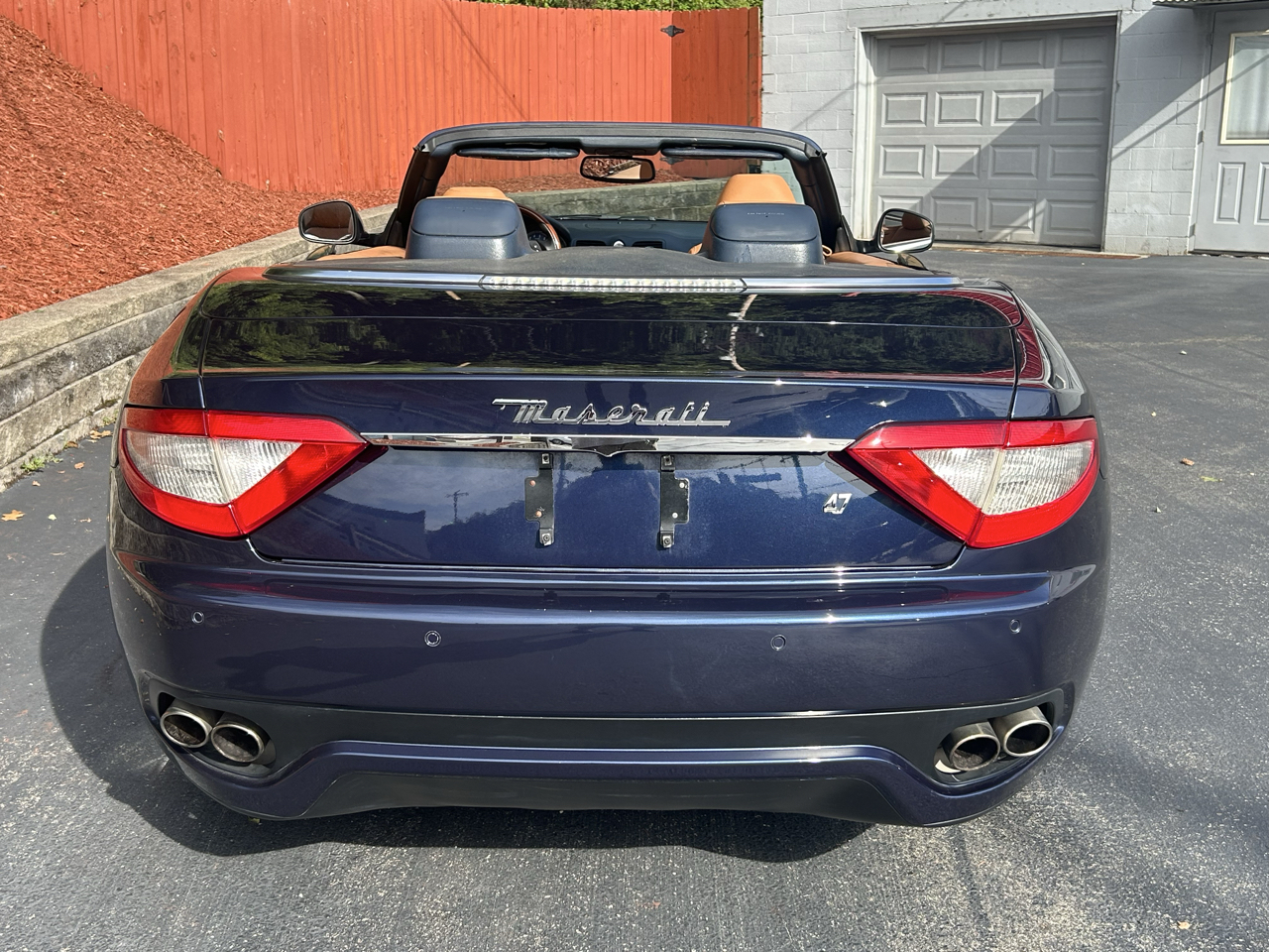 Maserati GranTurismo Convertible 2dr Conv GranTurismo 2011