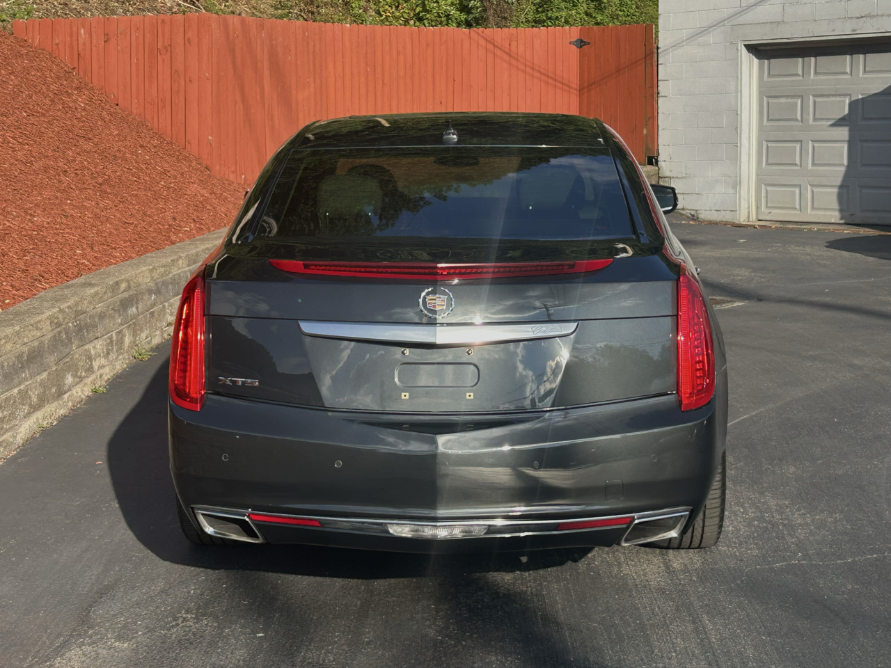 Cadillac XTS 4dr Sdn Luxury FWD 2014