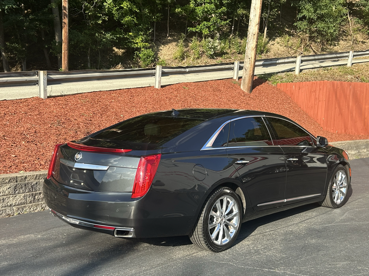 Cadillac XTS 4dr Sdn Luxury FWD 2014