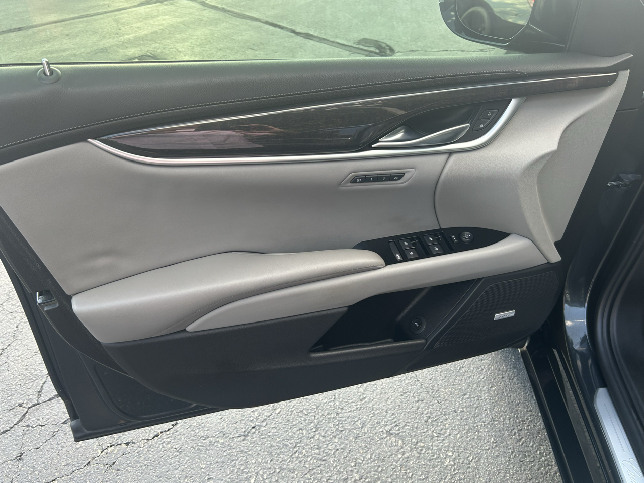 Cadillac XTS 4dr Sdn Luxury FWD 2014