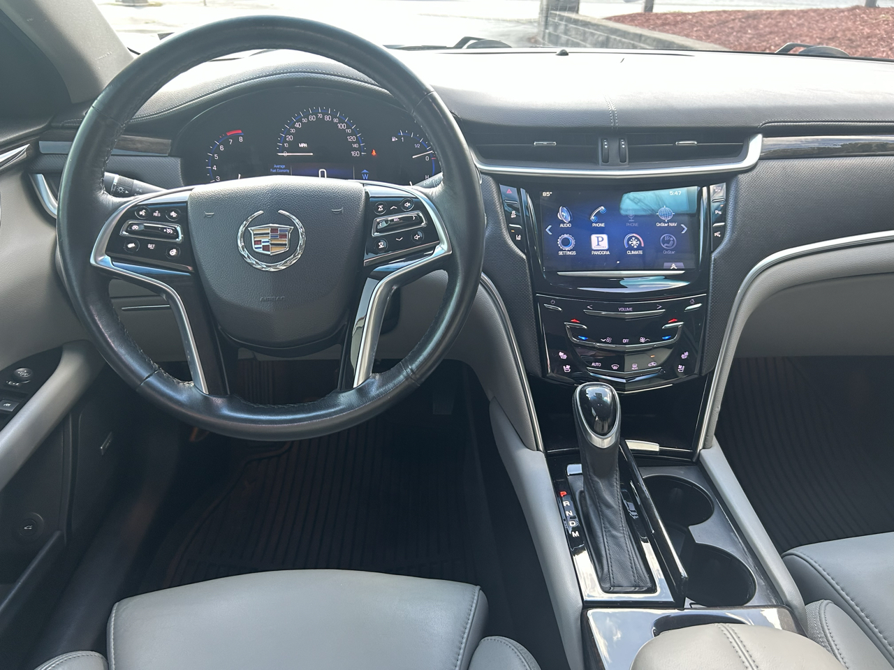 Cadillac XTS 4dr Sdn Luxury FWD 2014
