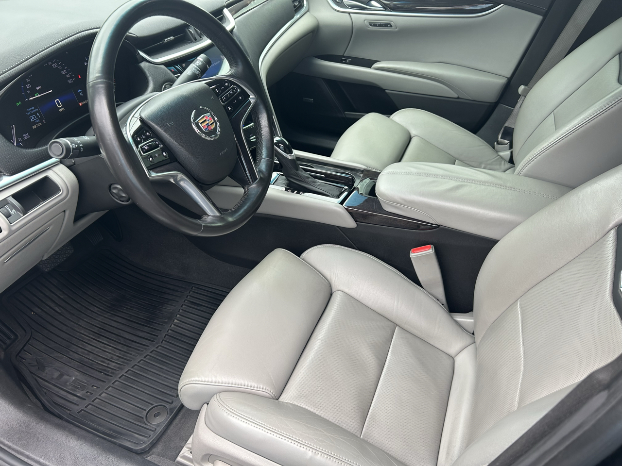 Cadillac XTS 4dr Sdn Luxury FWD 2014