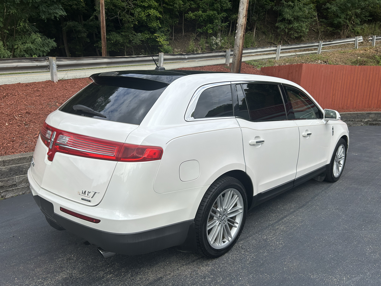 Lincoln MKT 4dr Wgn 3.5L AWD EcoBoost 2014