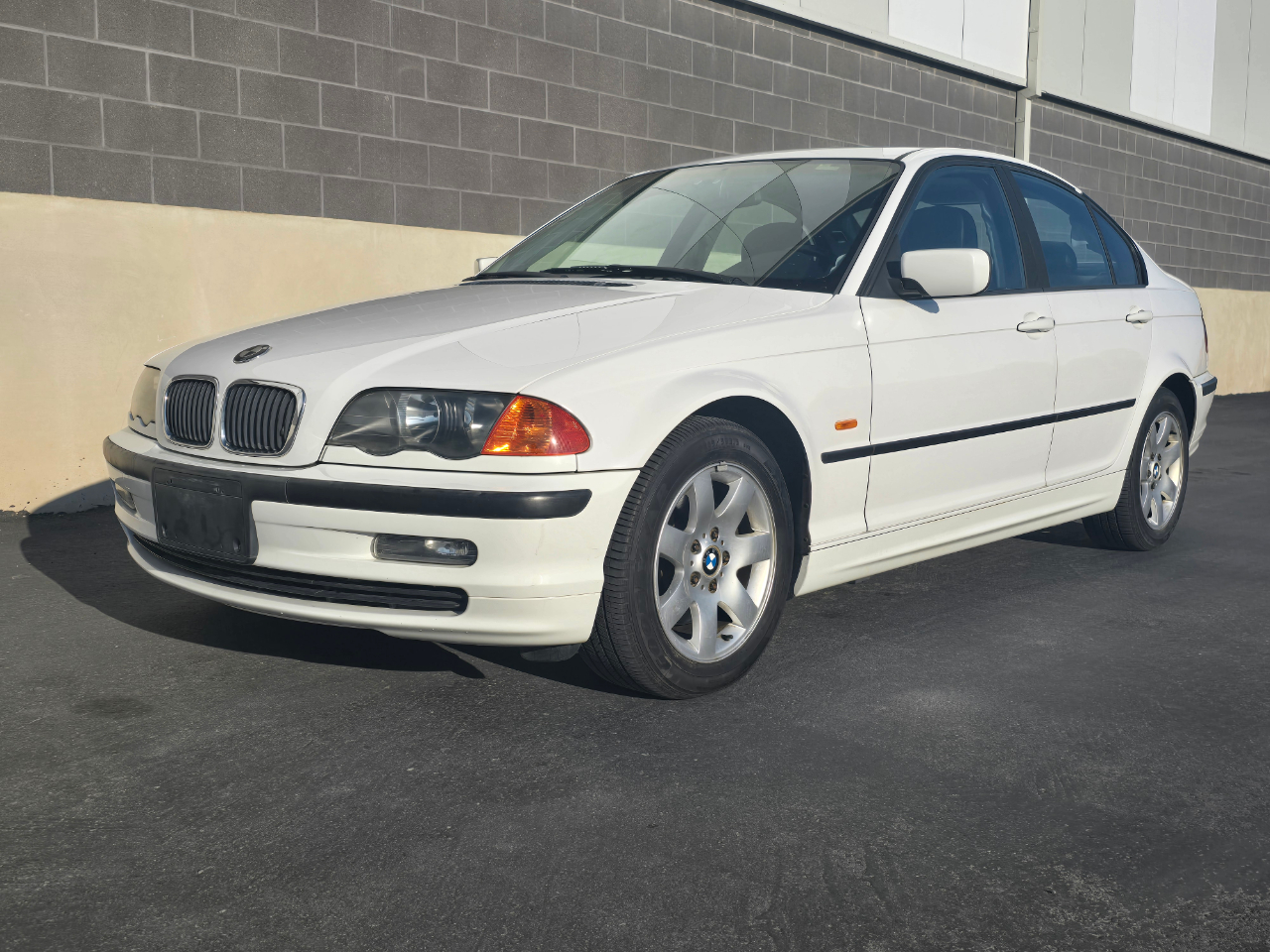 BMW 3-Series 325i 2001 BMW 3-Series 325i 2001