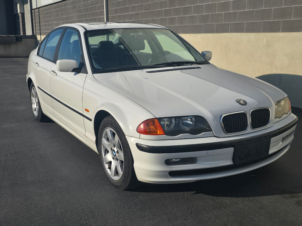 BMW 3-Series 325i 2001 BMW 3-Series 325i 2001