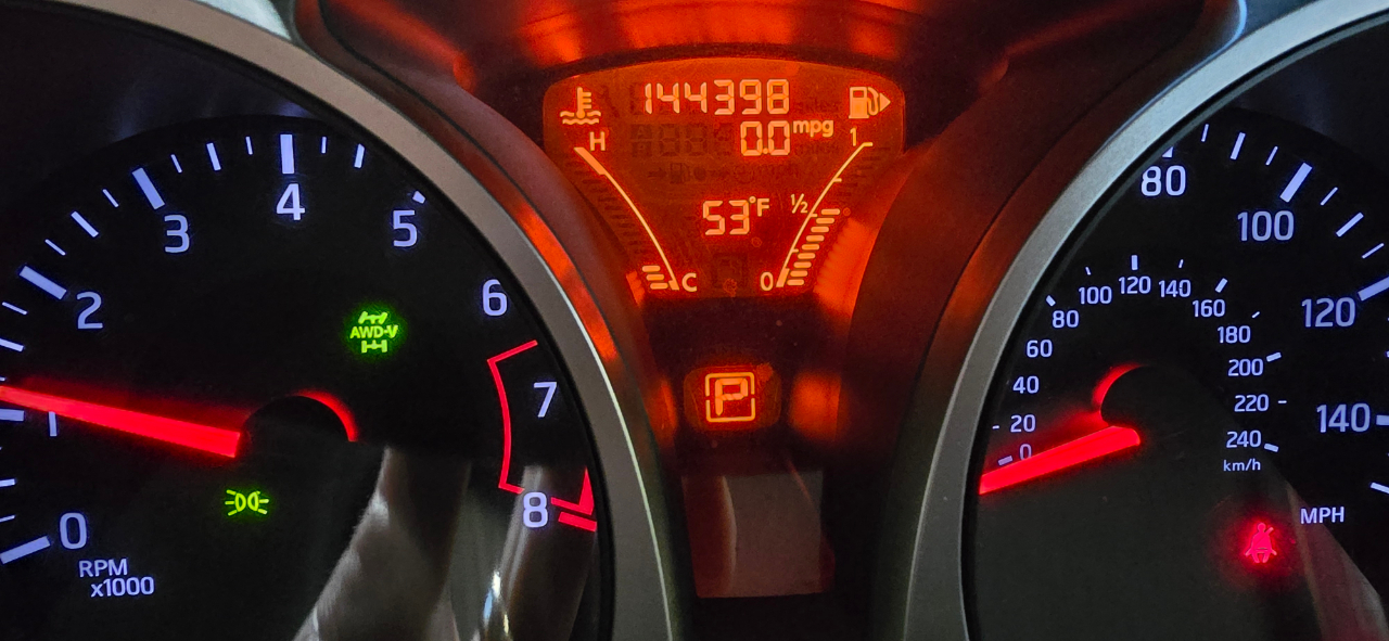 Nissan Juke S AWD 2015 Nissan Juke S AWD 2015