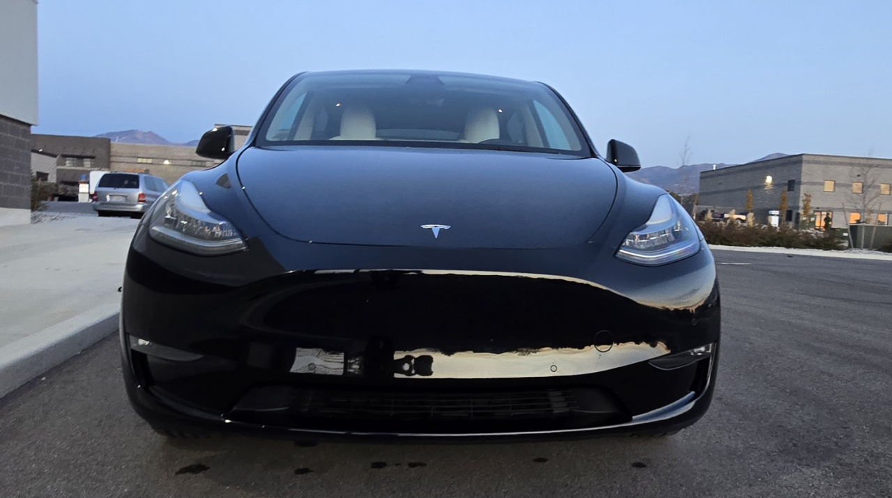 Tesla Model Y Long Range AWD 2022 Tesla Model Y Long Range AWD 2022