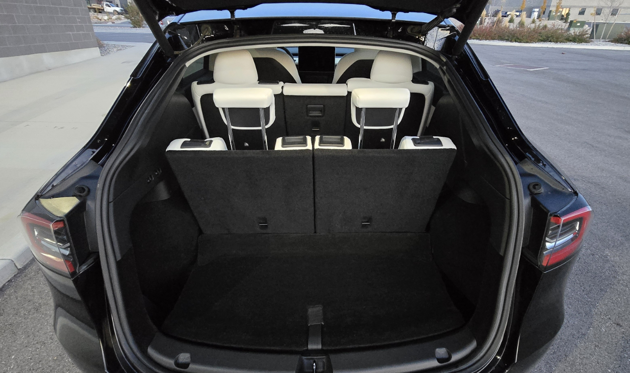 Tesla Model Y Long Range AWD 2022 Tesla Model Y Long Range AWD 2022