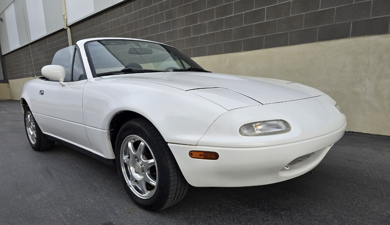 Mazda MX-5 Miata Base 1990