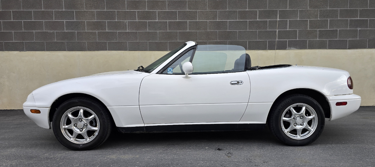 Mazda MX-5 Miata Base 1990