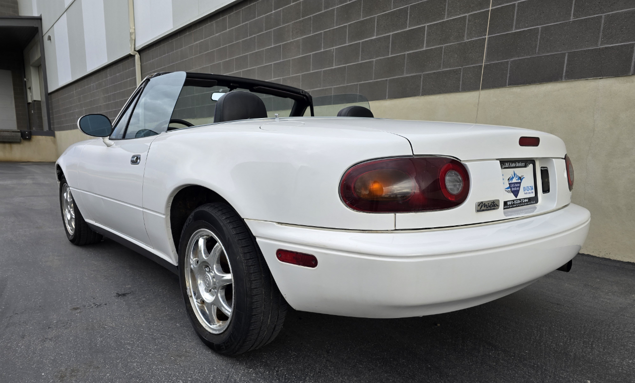 Mazda MX-5 Miata Base 1990