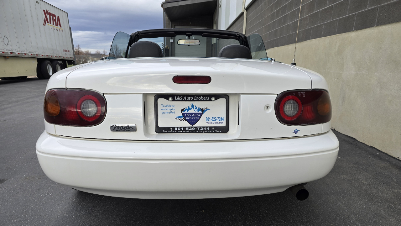 Mazda MX-5 Miata Base 1990