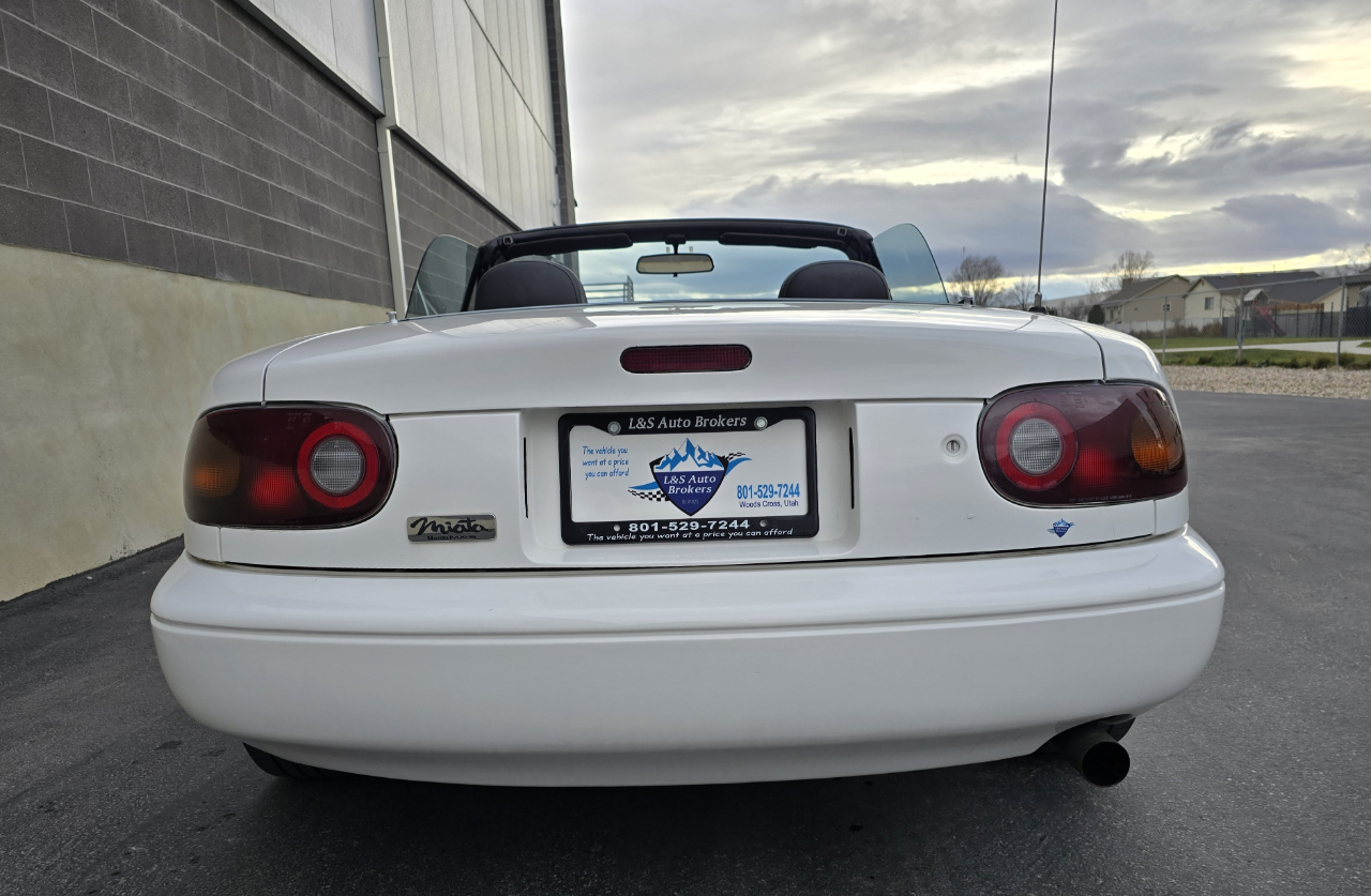 Mazda MX-5 Miata Base 1990