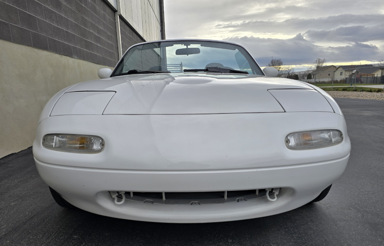 Mazda MX-5 Miata Base 1990