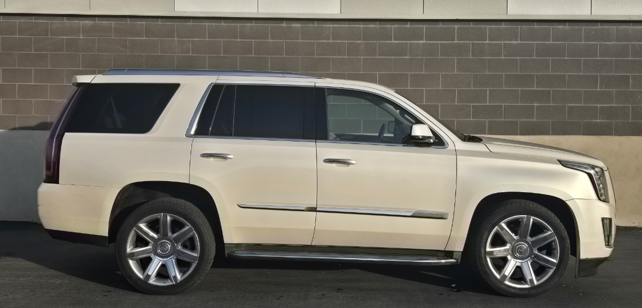 Cadillac Escalade Luxury 4WD 2015