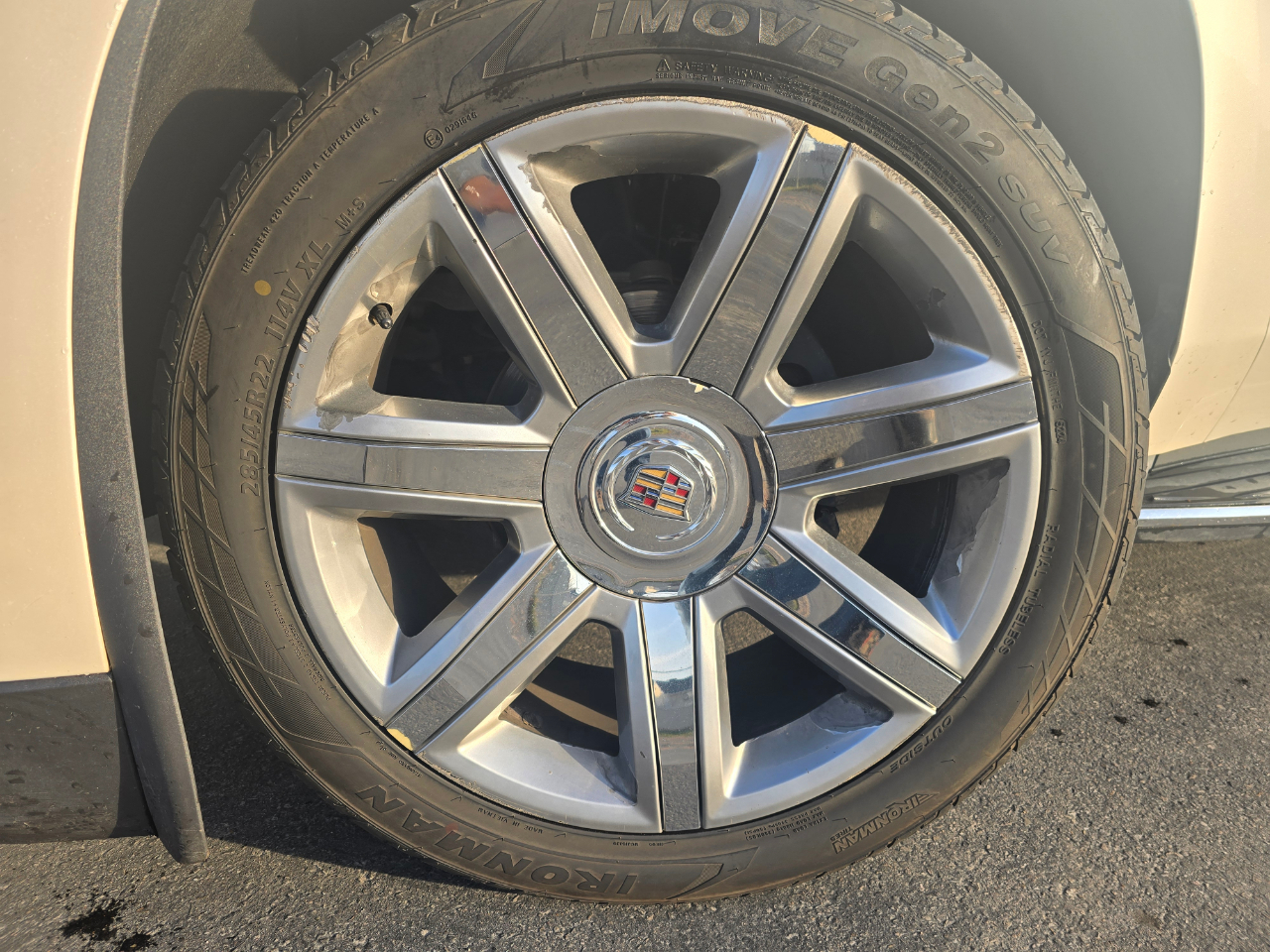 Cadillac Escalade Luxury 4WD 2015