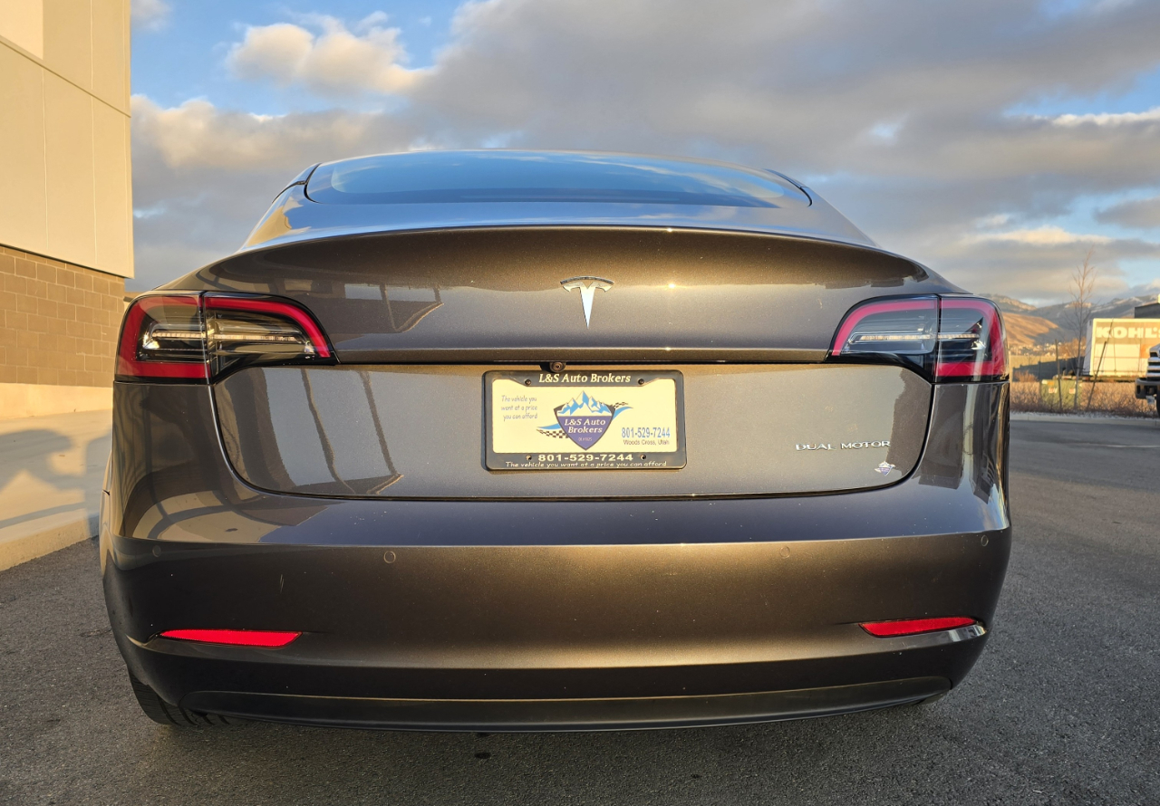 Tesla Model 3 Long Range 4D Sedan AWD 2021