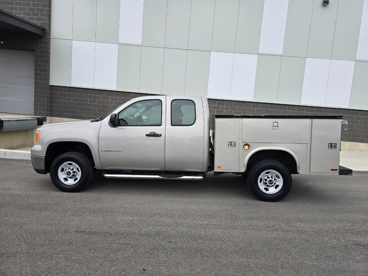 GMC Sierra 2500HD Work Truck Ext. Cab Long Box 2WD 2009