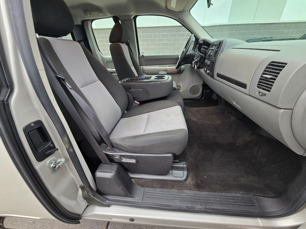 GMC Sierra 2500HD Work Truck Ext. Cab Long Box 2WD 2009