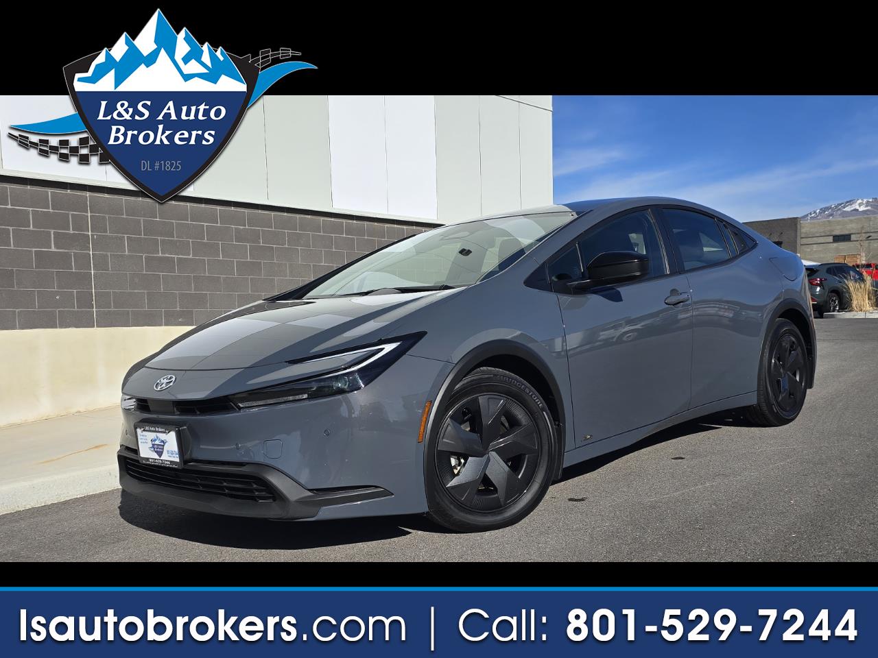 Toyota Prius LE AWD 2024