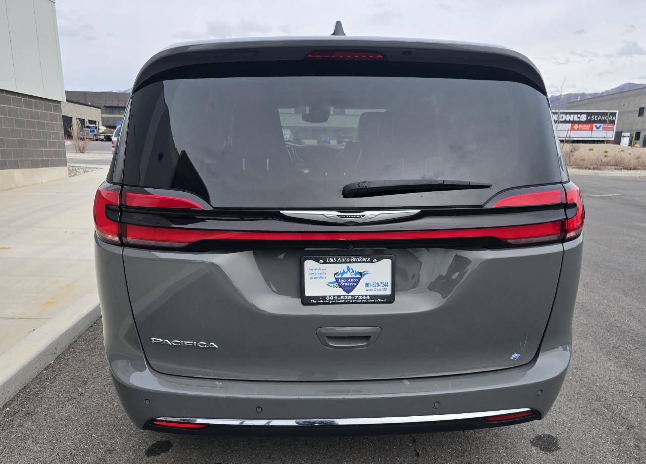 Chrysler Pacifica Touring L 2023