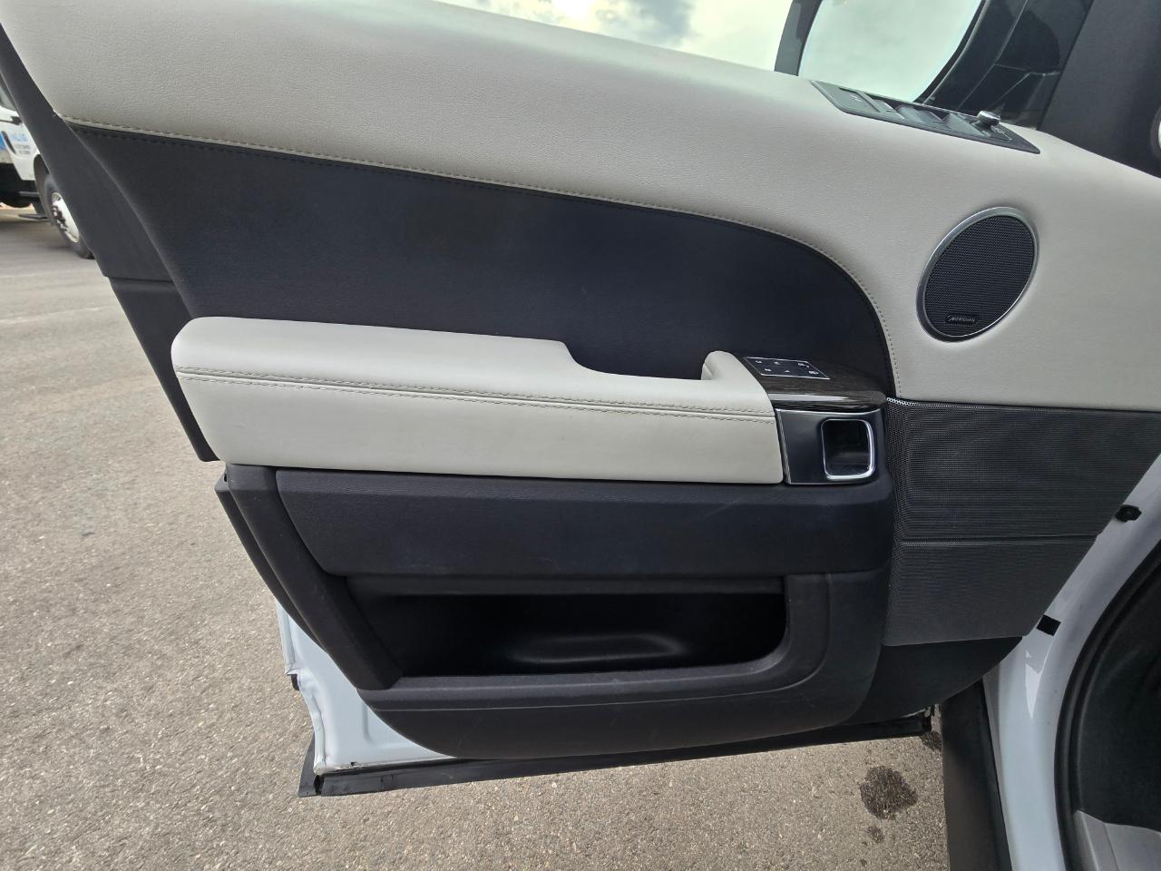 Land Rover Range Rover Sport 5.0L V8 Supercharged 2016