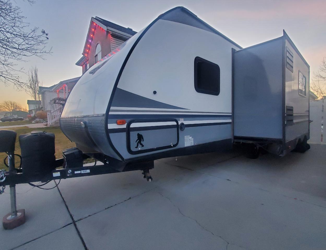 Forest River Surveyor  2018