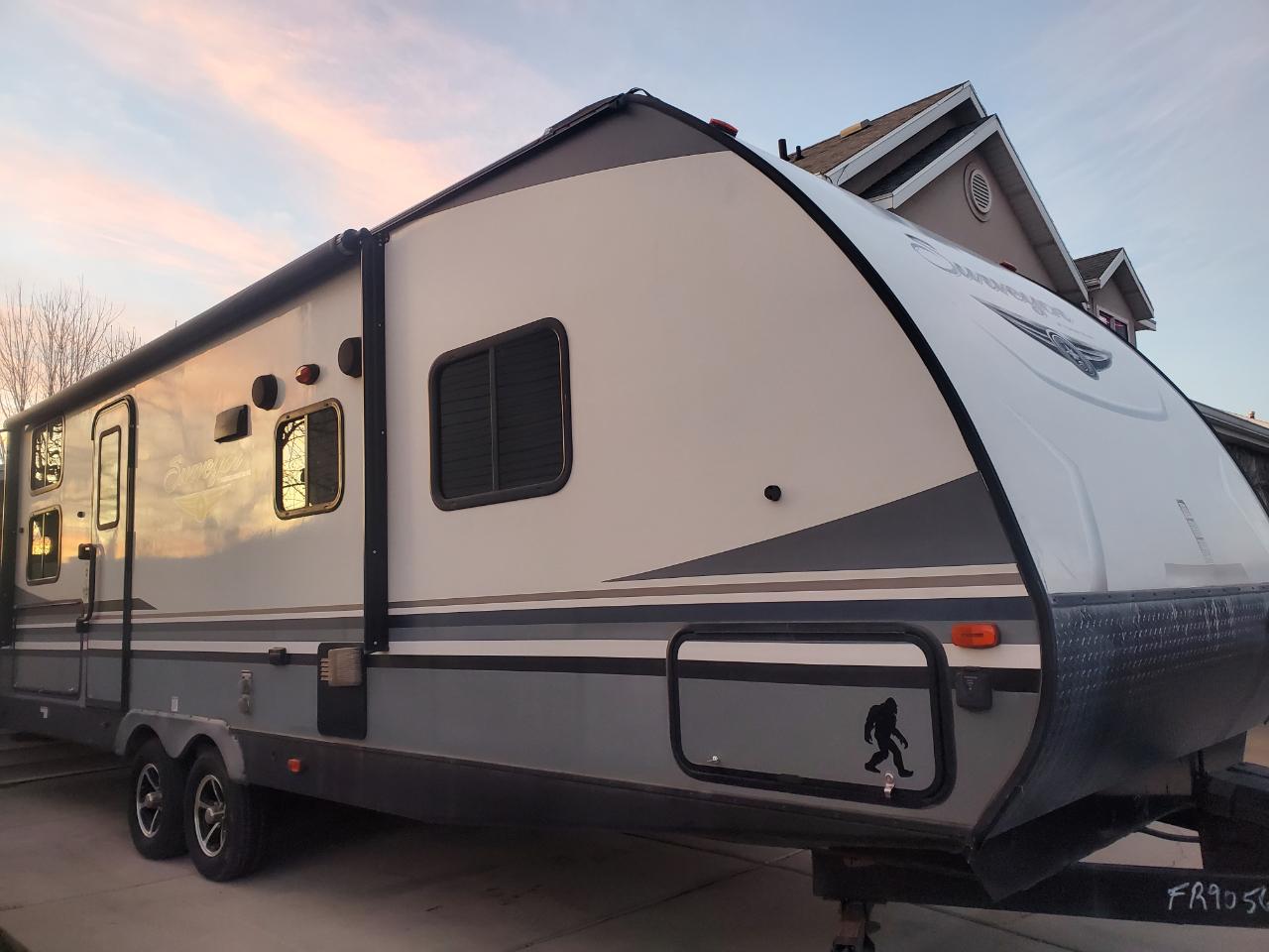 Forest River Surveyor  2018