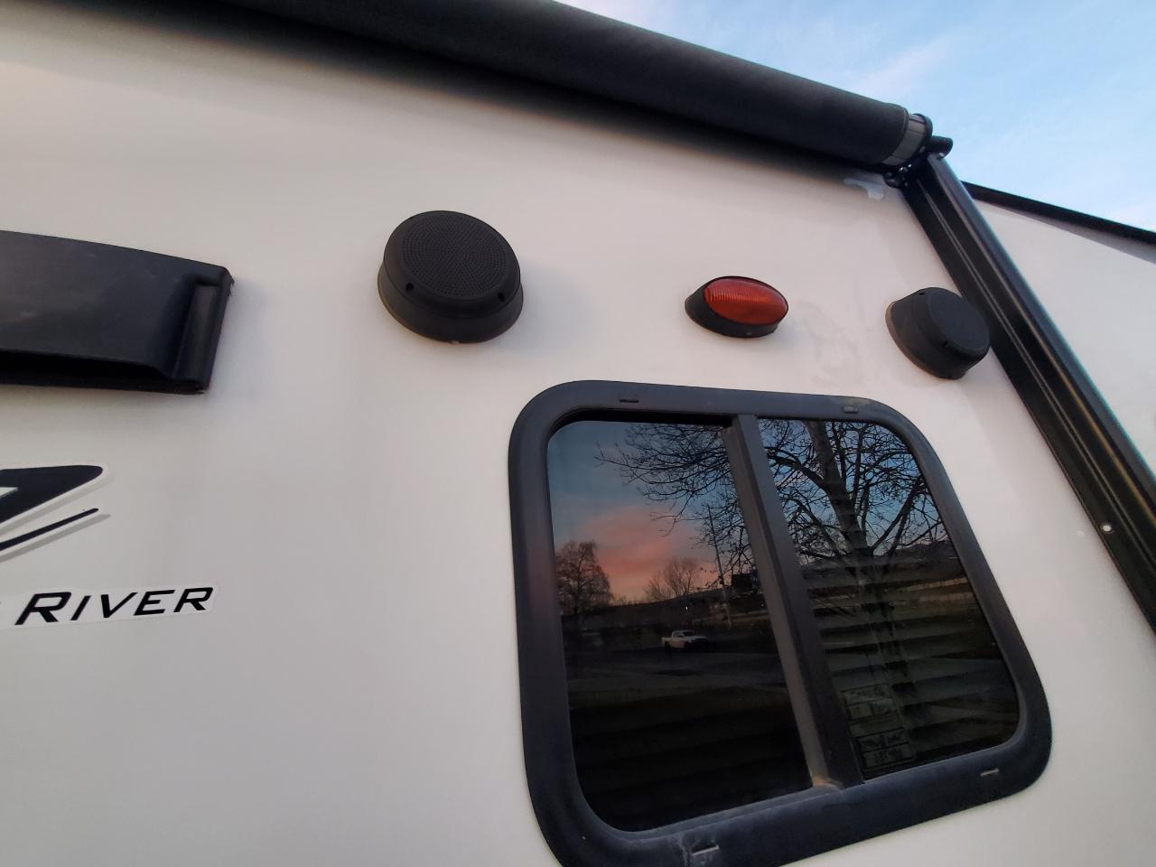 Forest River Surveyor  2018