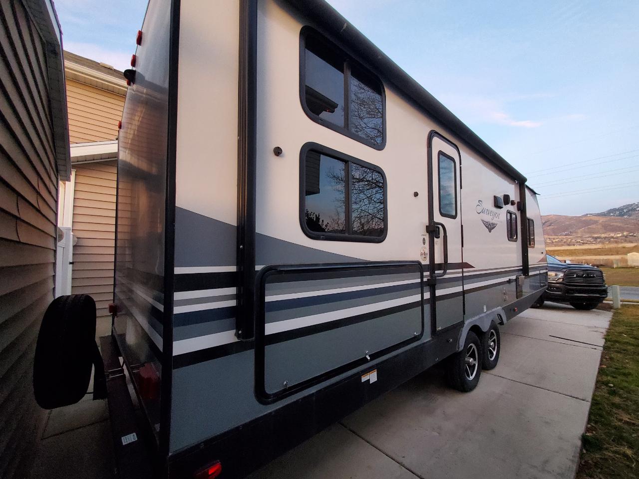 Forest River Surveyor  2018