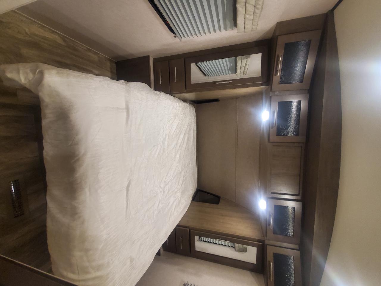 Forest River Surveyor  2018