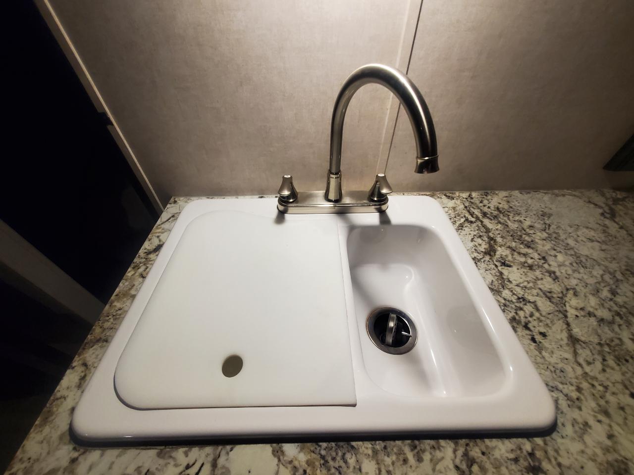 Forest River Surveyor  2018