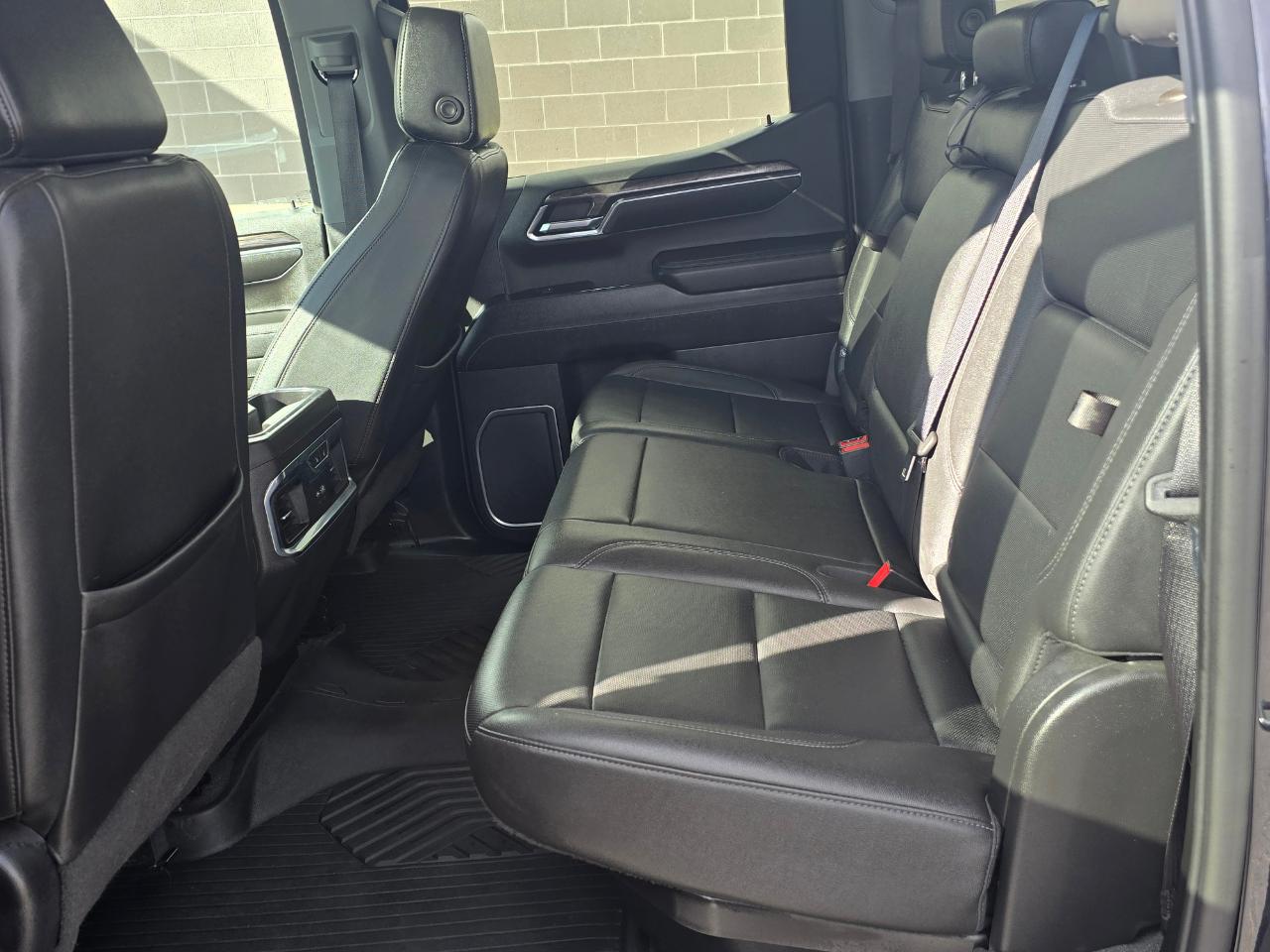 Chevrolet Silverado 1500 LTZ Crew Cab 4WD 2023