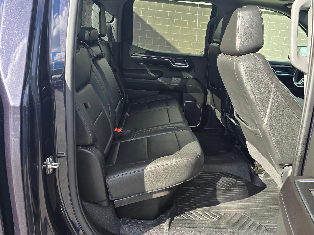 Chevrolet Silverado 1500 LTZ Crew Cab 4WD 2023