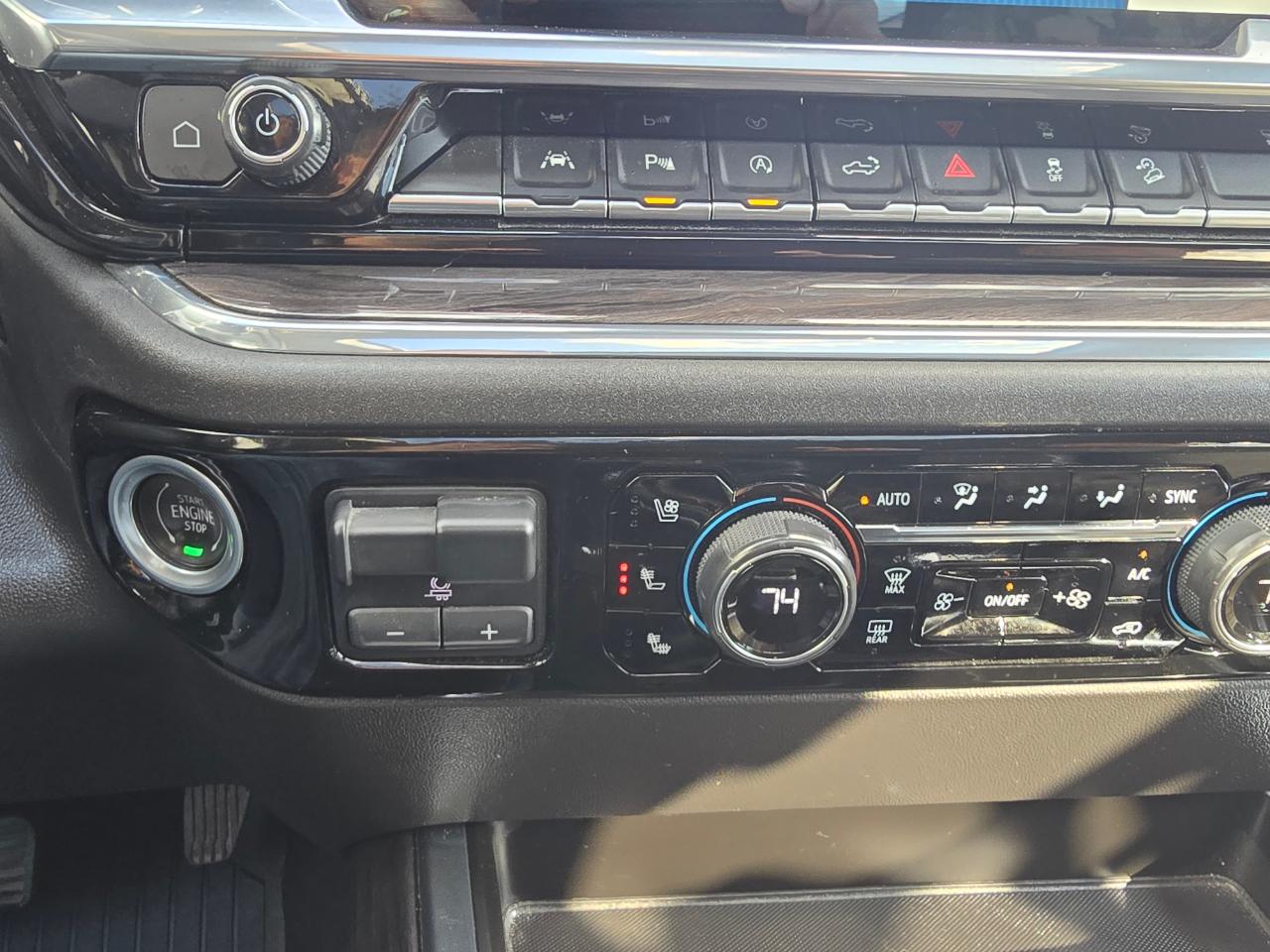 Chevrolet Silverado 1500 LTZ Crew Cab 4WD 2023