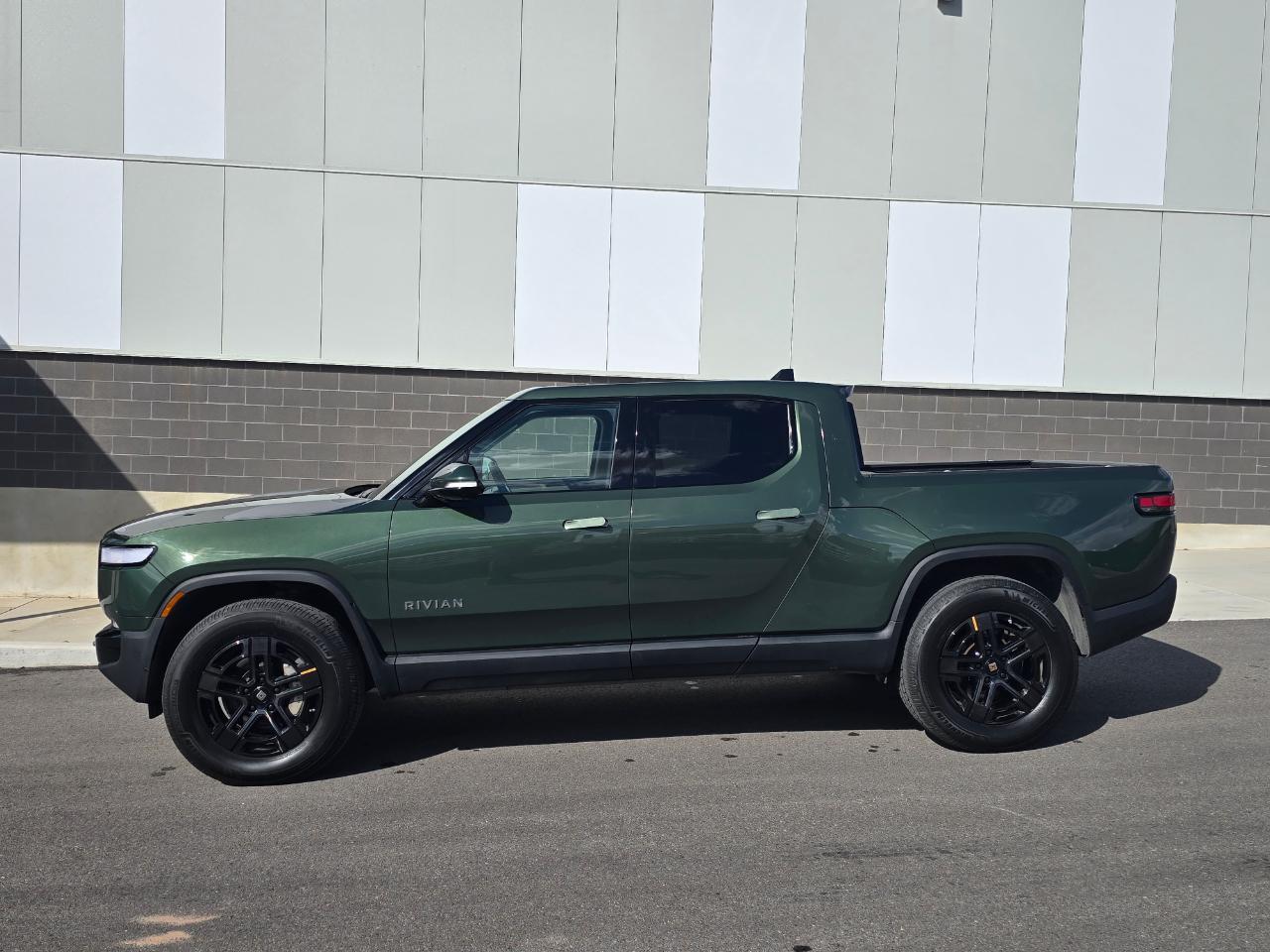 Rivian R1T Adventure Performance Dual-Motor Max Pack 2024