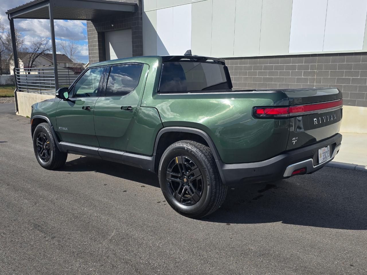 Rivian R1T Adventure Performance Dual-Motor Max Pack 2024