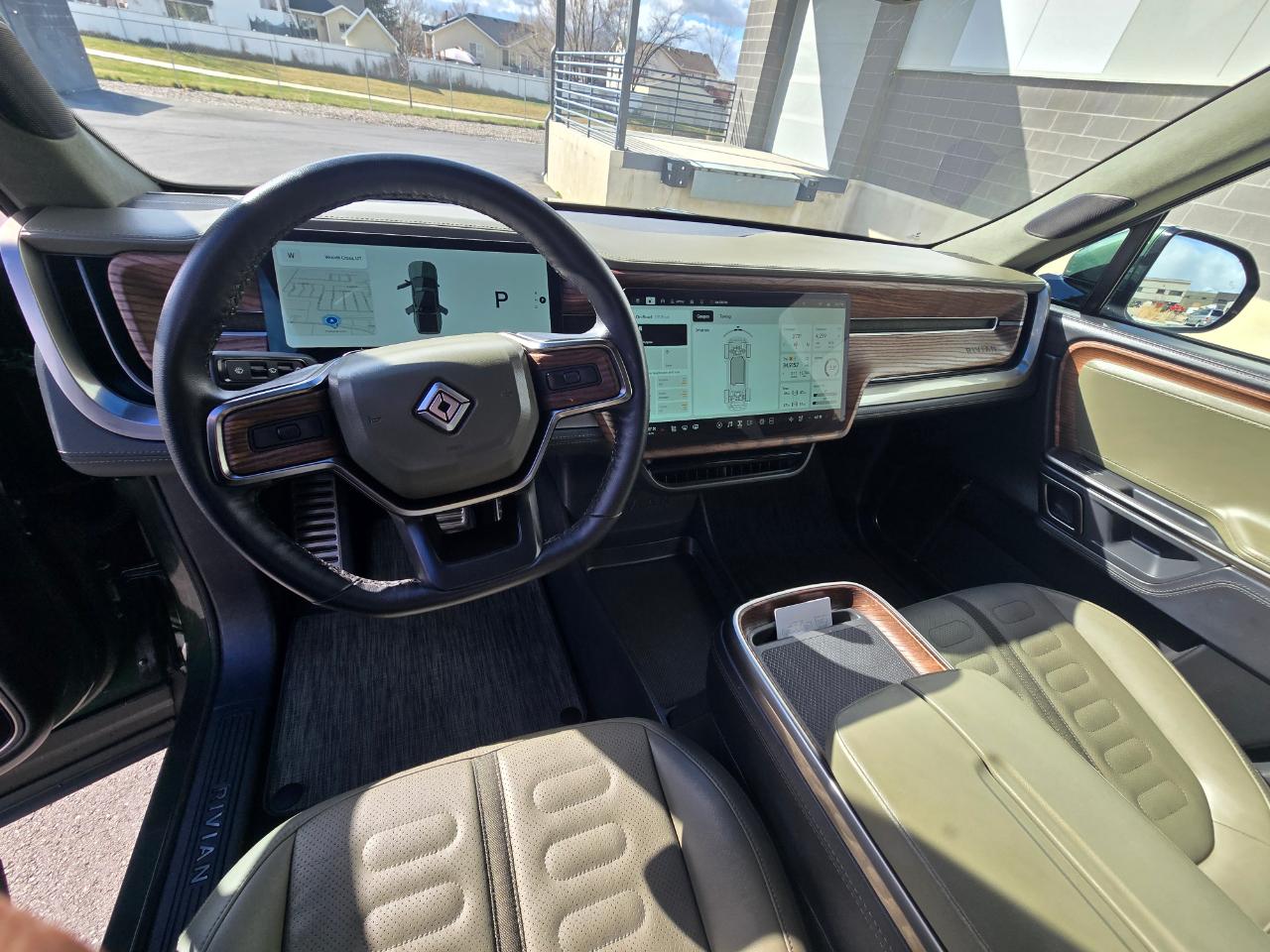 Rivian R1T Adventure Performance Dual-Motor Max Pack 2024